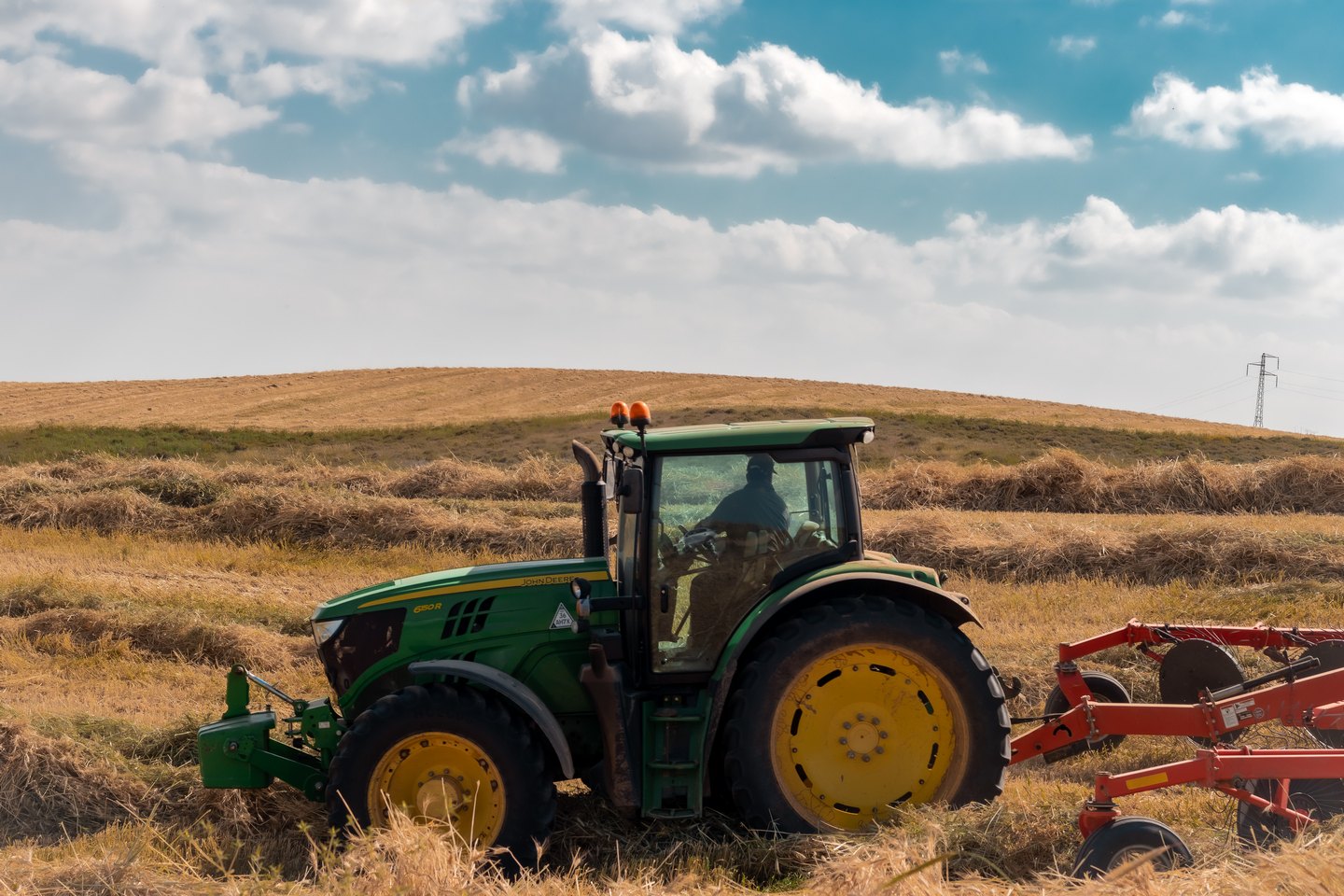 Jakie maszyny rolnicze można wziąć w leasing?