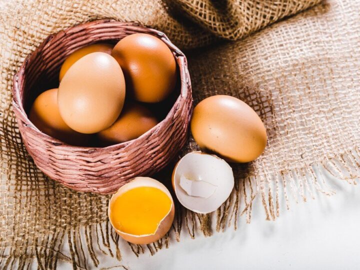 Jak sprawdzić czy jajko jest świeże? Jak rozpoznać zepsute?