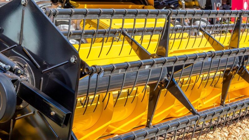 Ile kosztuje kombajn – ceny nowych i używanych maszyn